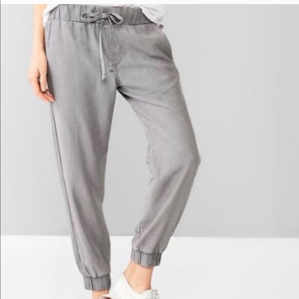 Gap Jogger Pant